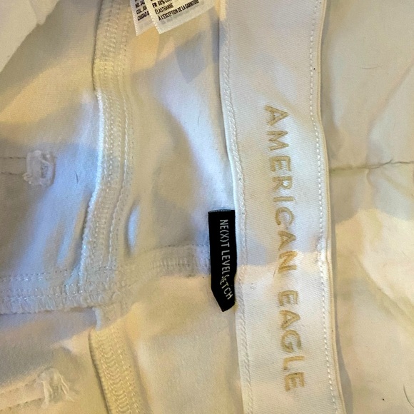 Jeans -American Eagle size 8 short - Picture 1 of 2